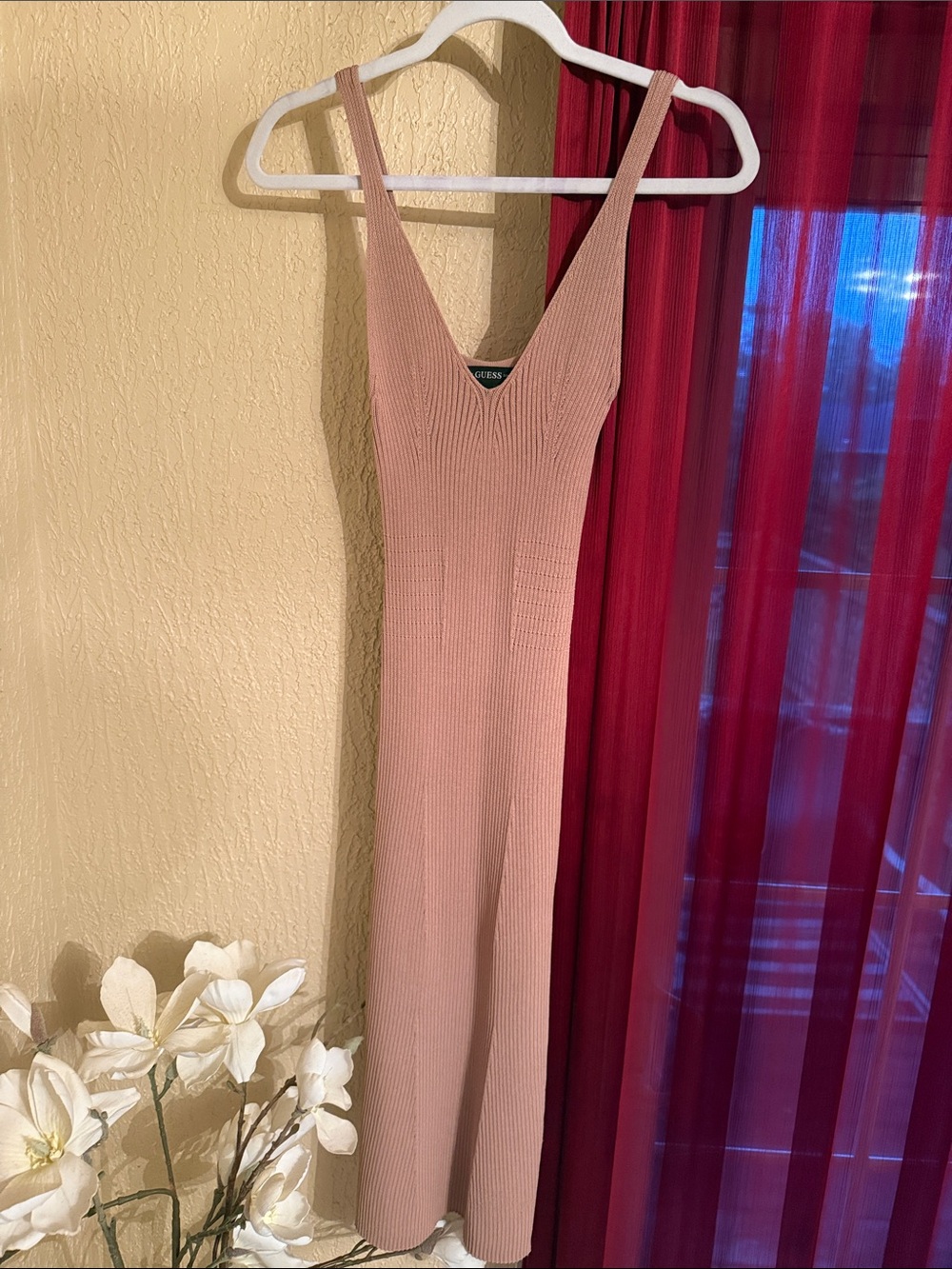Guess Ribbed Knit Blush Pink V‑Neck Midi Dress